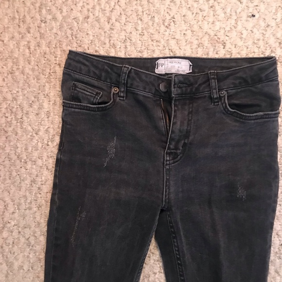 Free people skinny black denim jegging pants jeans frayed 25 xs - Picture 3 of 4